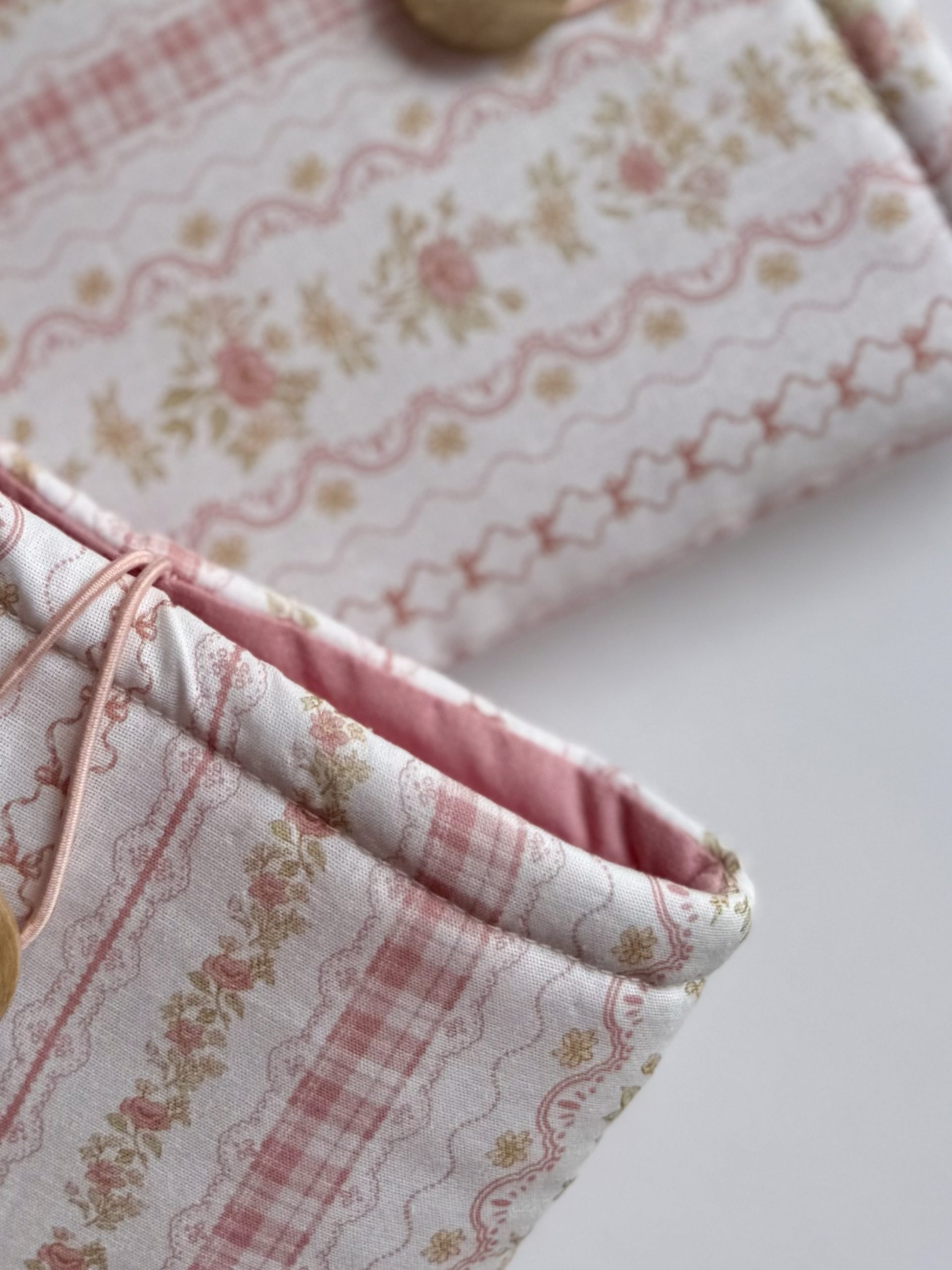 Lily – Funda de tela para Ebook - Imagen 2