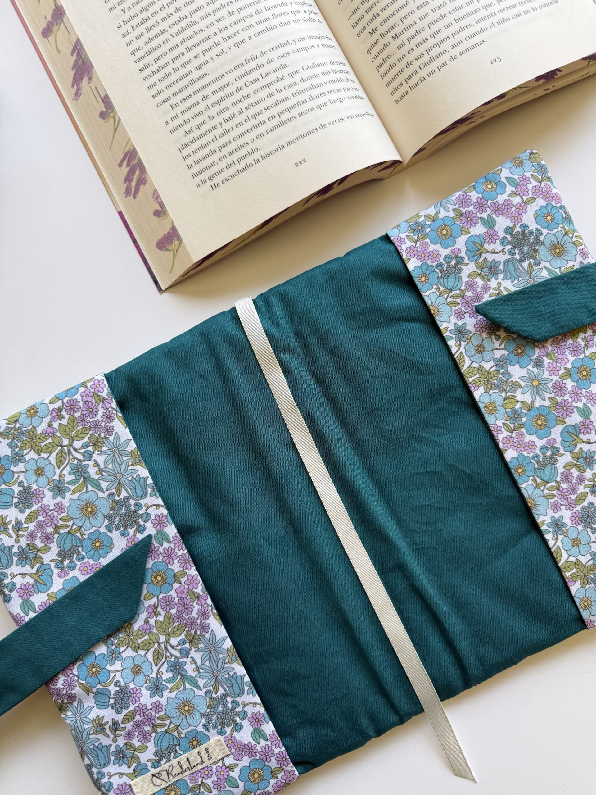 Elodie – Funda de solapas para libro - Imagen 4