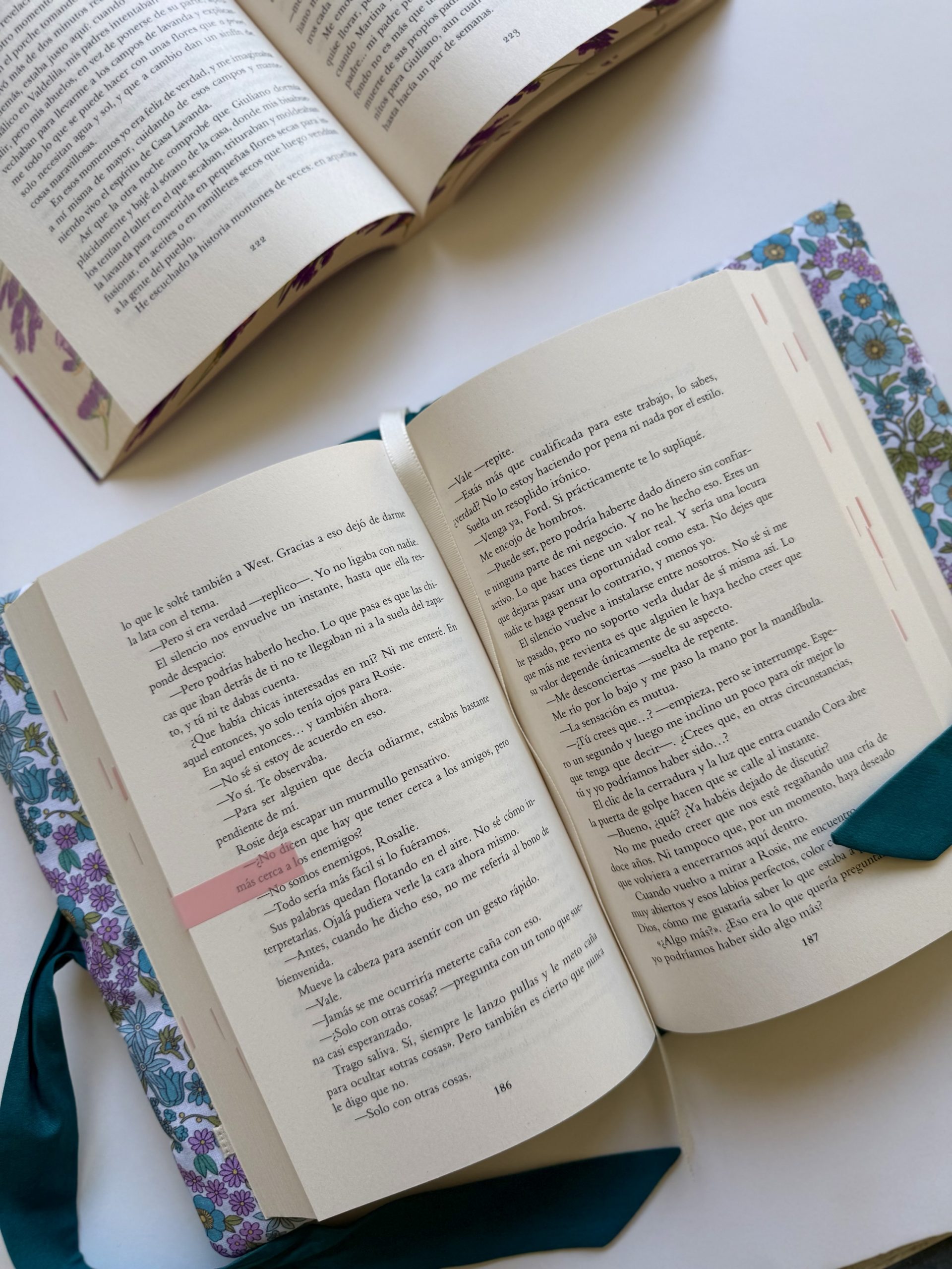 Elodie – Funda de solapas para libro - Imagen 2